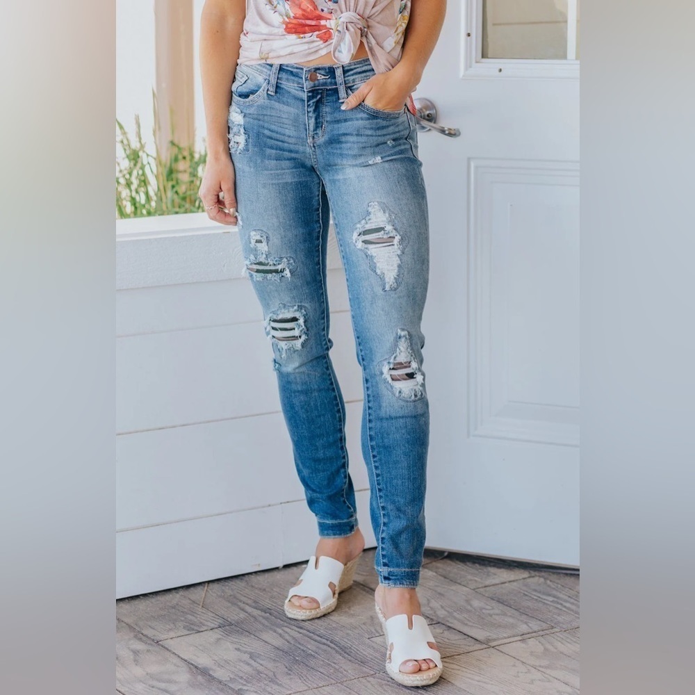Judy Blue Janette Judy Blue Camo Patch Skinny Jeans Size 7/28 JB82109MD